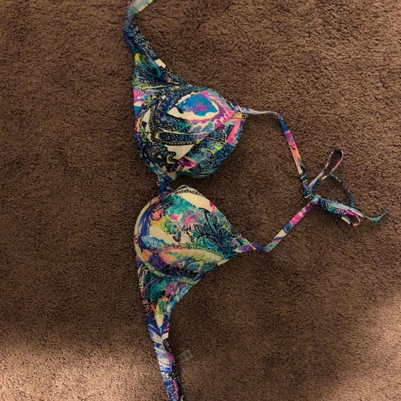 Victoria's Secret Other - 🎉3/$15 Victoria’s Secret swim push up top 34C